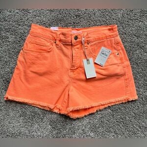 Good American Good 90s Jean Frayed Hem Shorts in Orange Cream - Size 6 / 28 NWT